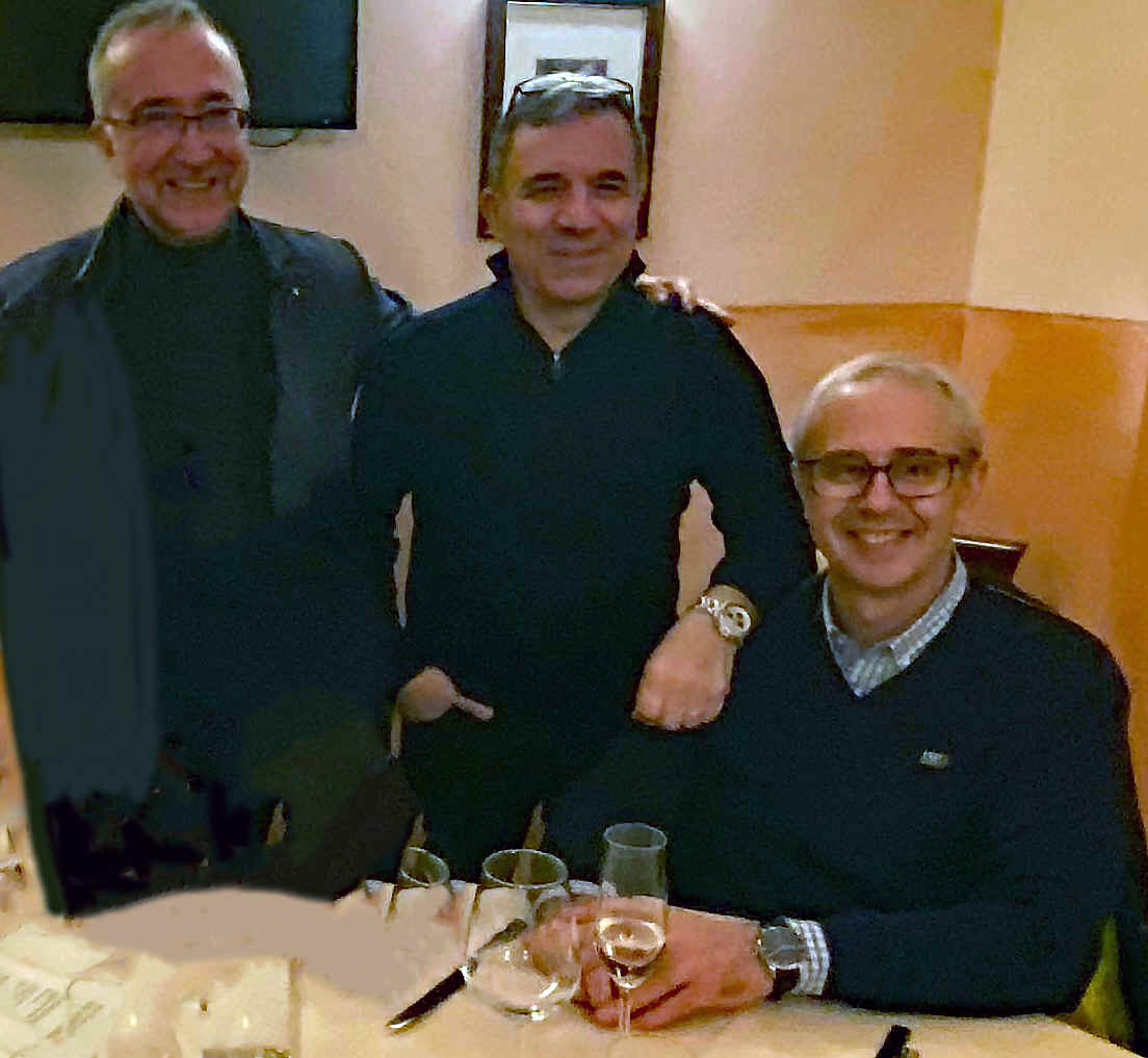 PHOTO2021.jpg (685783 bytes)